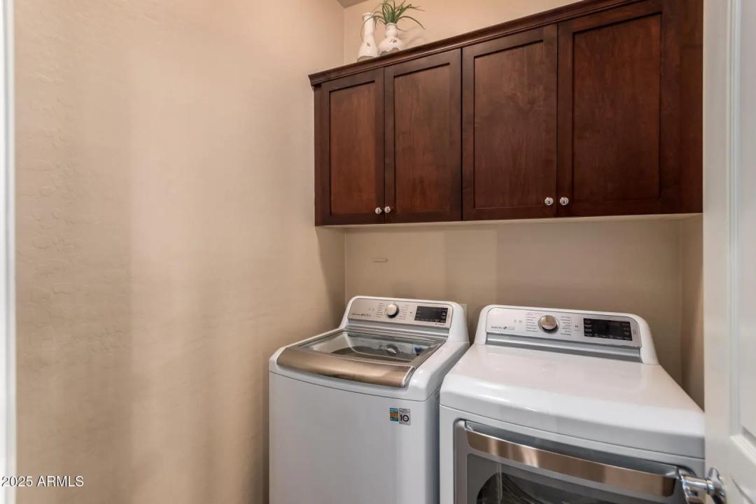 Real Estate Picture 22