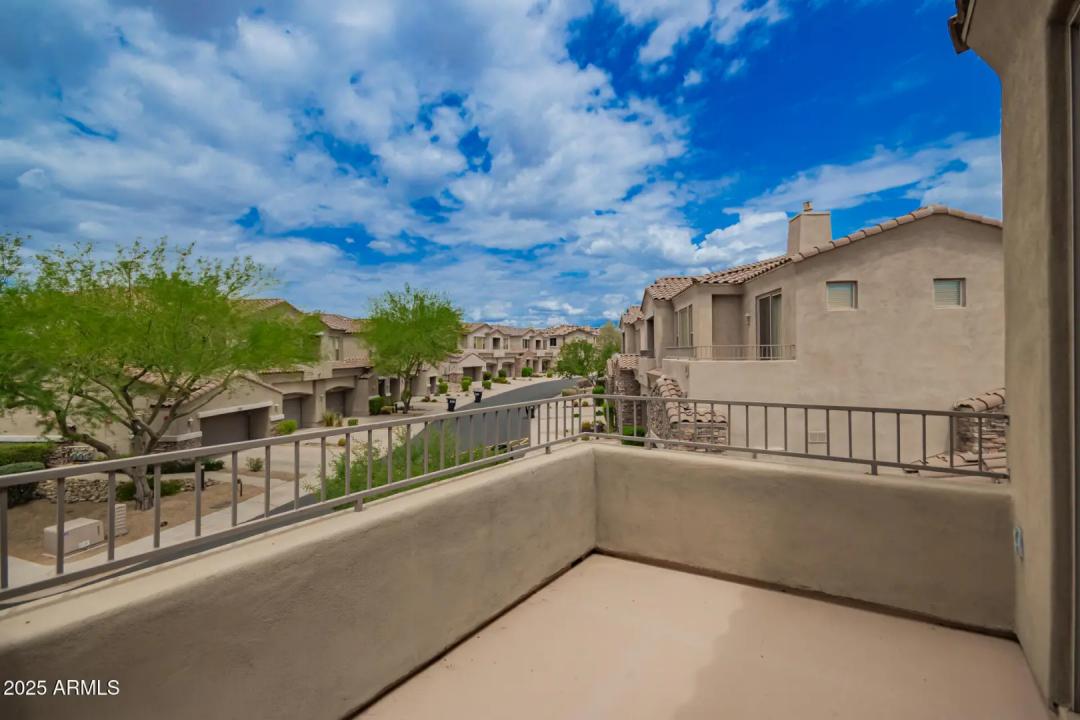 Real Estate Picture 5