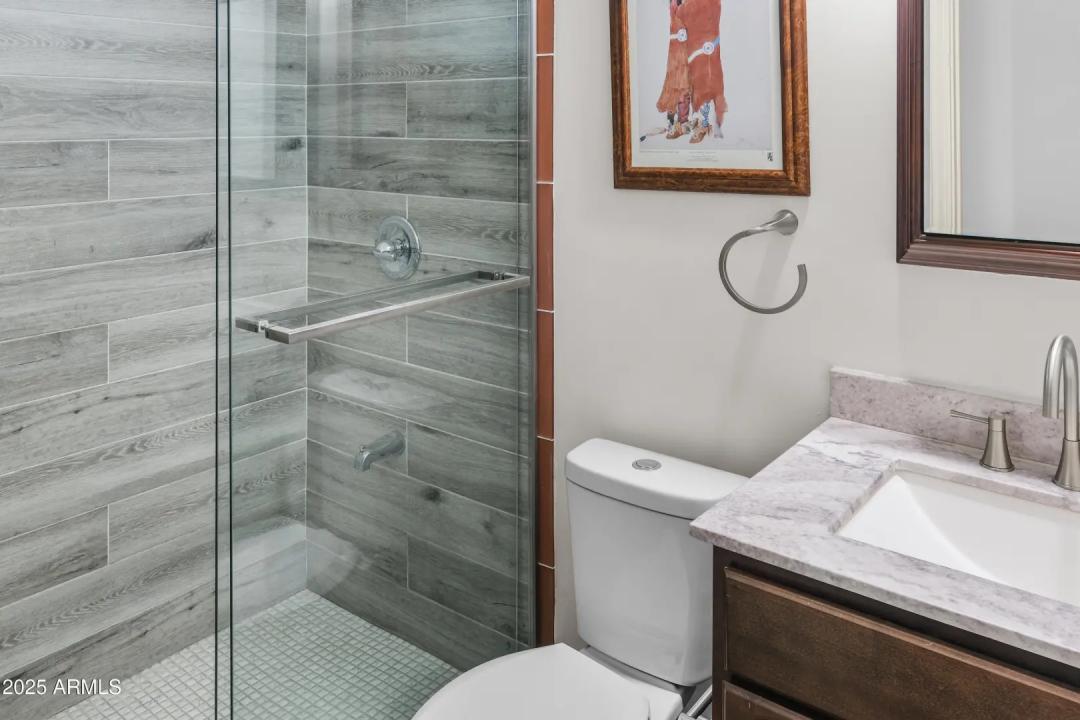 Real Estate Picture 10