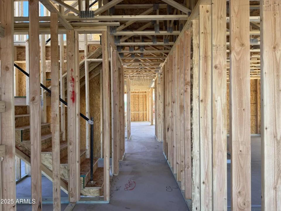 Real Estate Picture 3