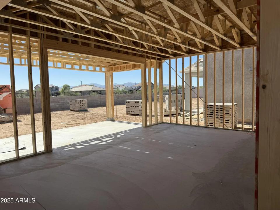 Real Estate Picture 5