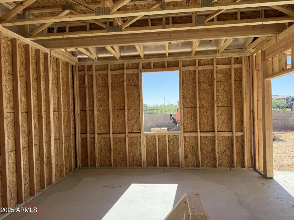 Real Estate Picture 7