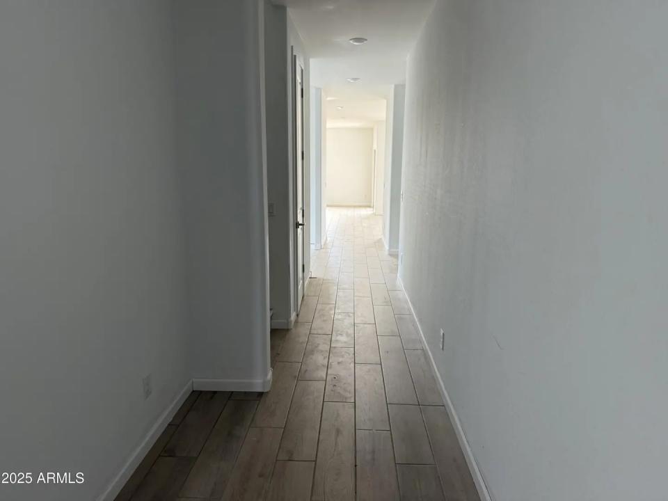 Real Estate Picture 3