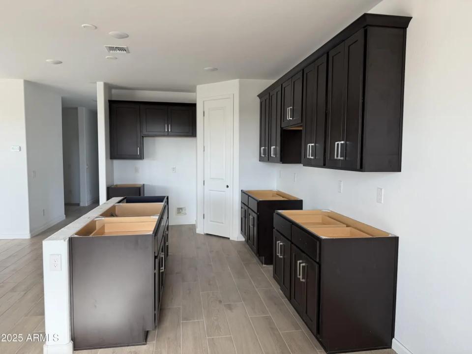 Real Estate Picture 5