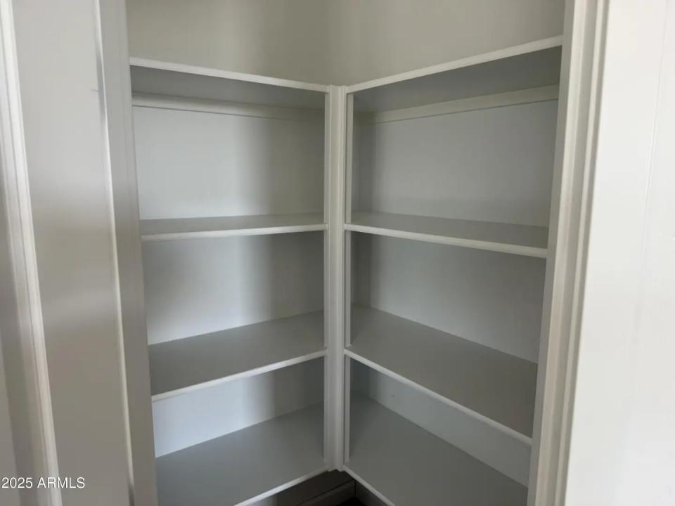 Real Estate Picture 6