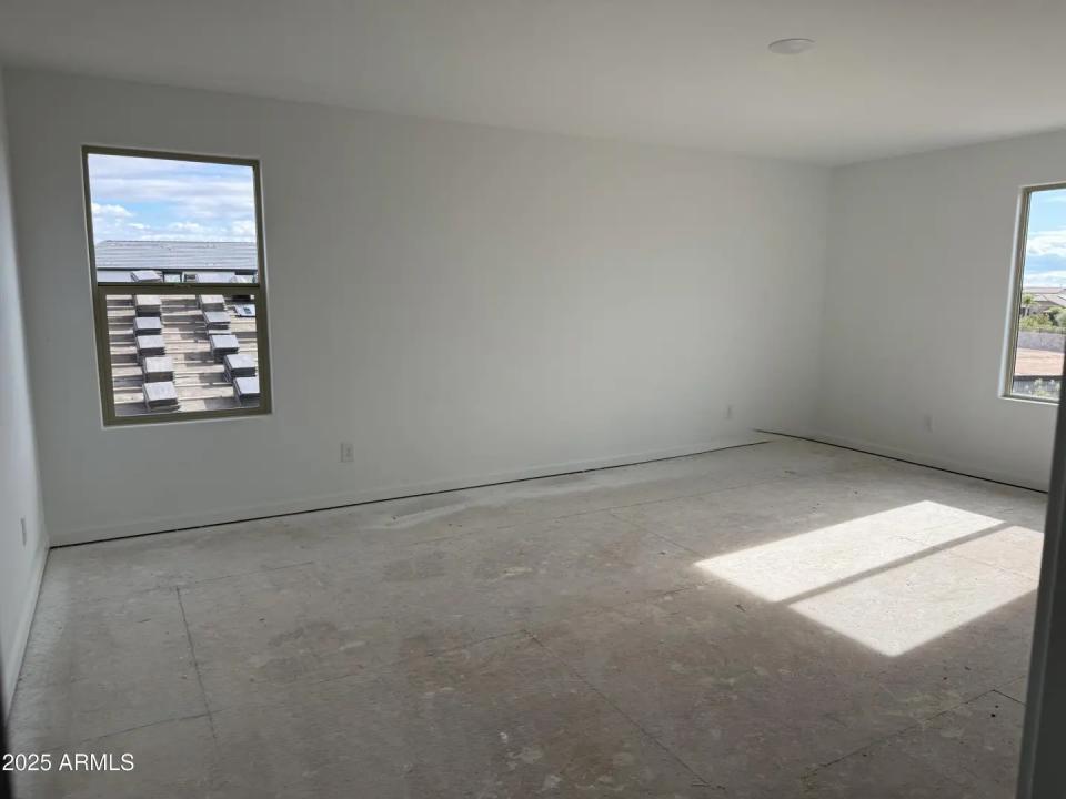 Real Estate Picture 16