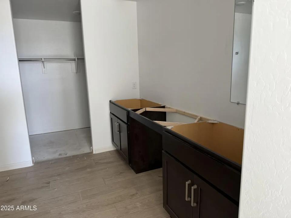 Real Estate Picture 17