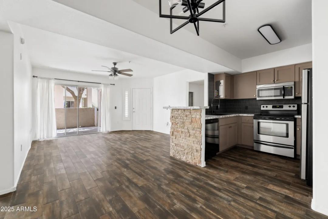 1295 N ASH Street Unit 817 Gilbert AZ 85233