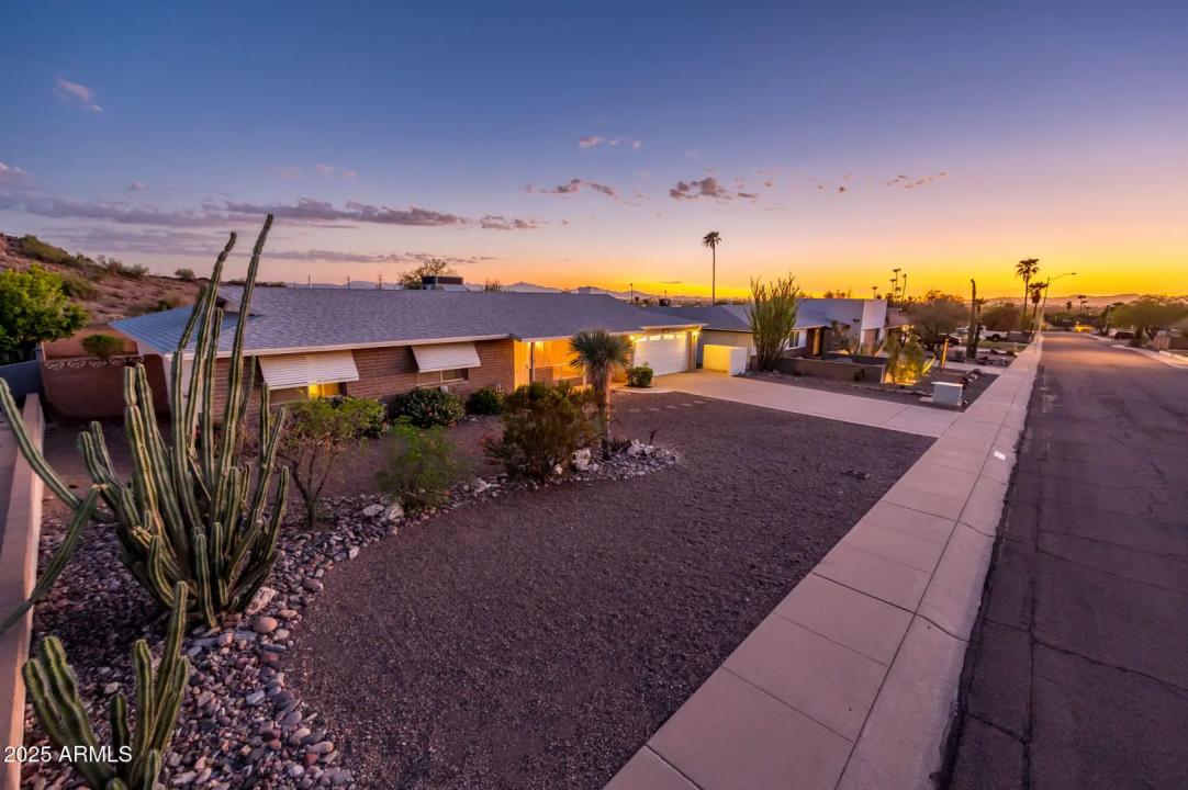 Real Estate Picture 4