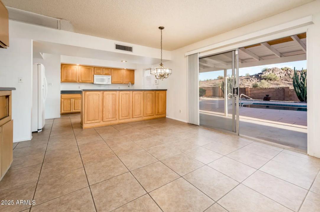 Real Estate Picture 6