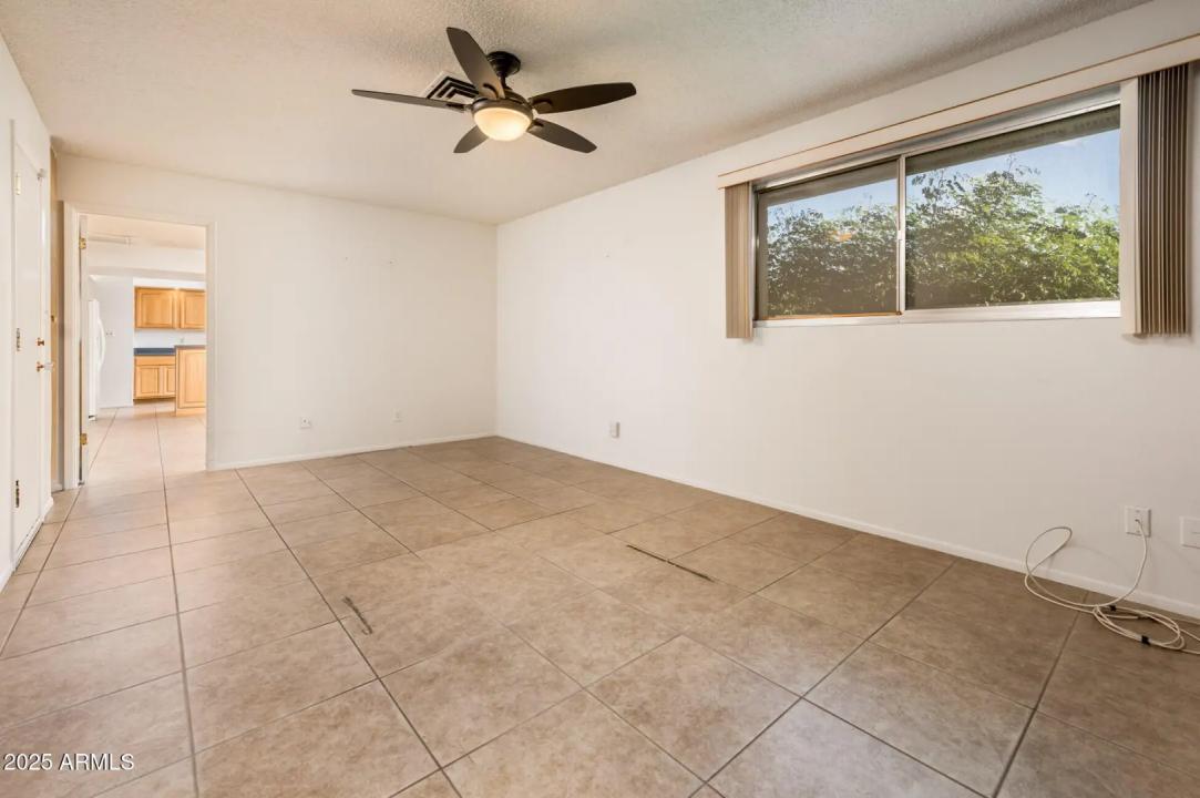 Real Estate Picture 12
