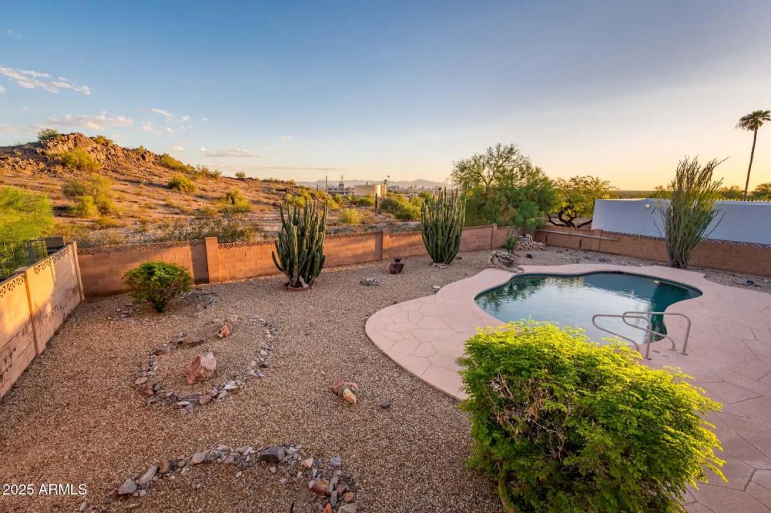 Real Estate Picture 19