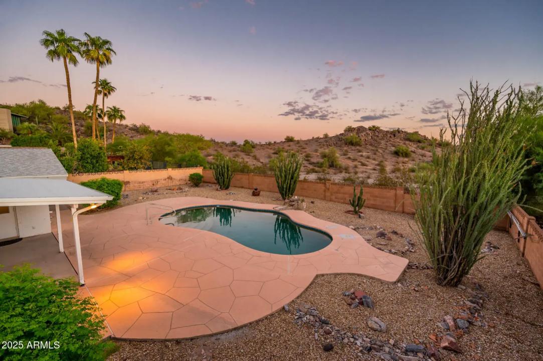 Real Estate Picture 23