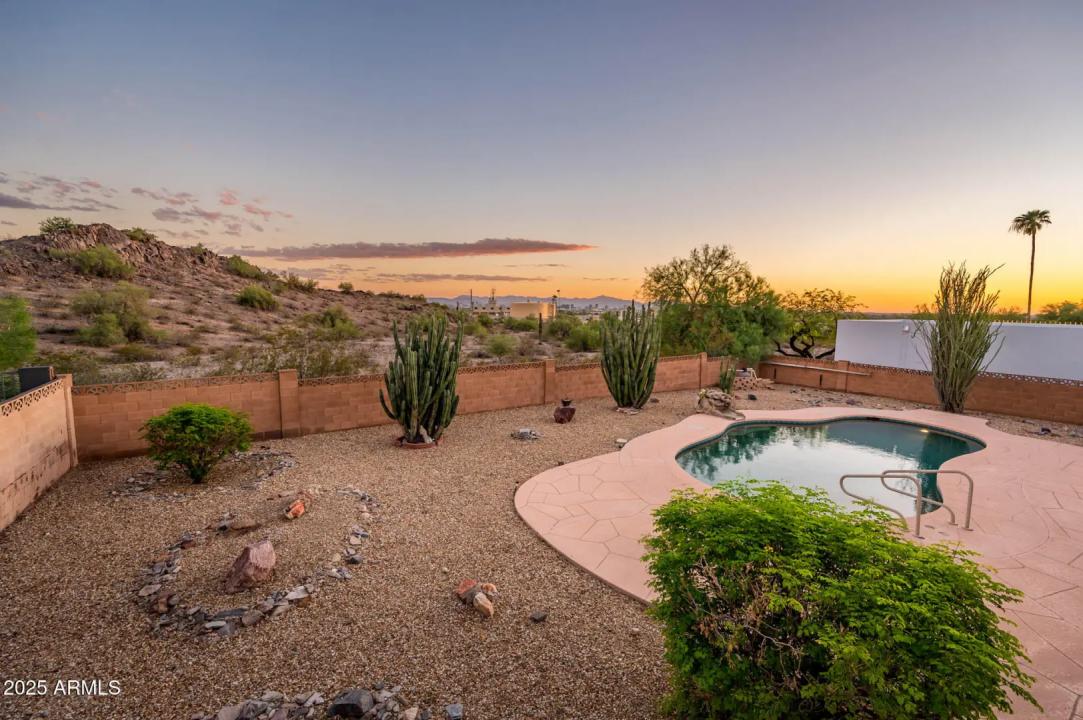 Real Estate Picture 25