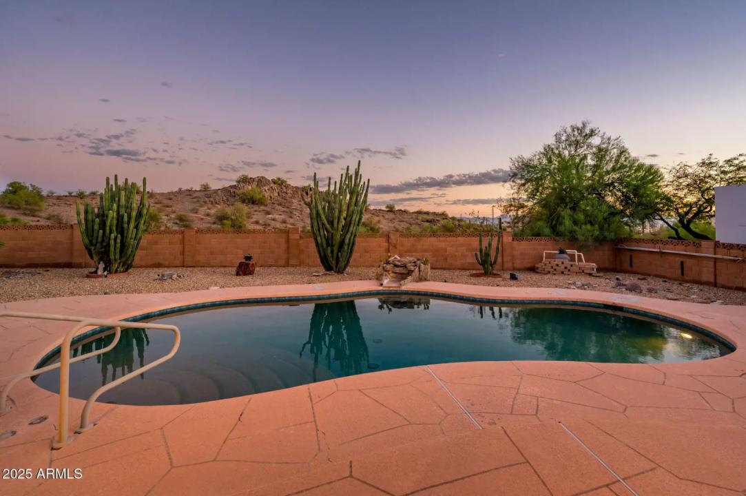 Real Estate Picture 27
