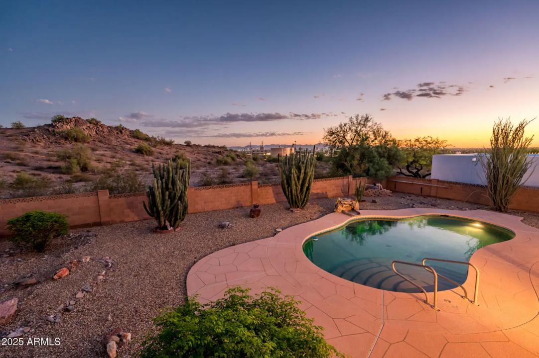 Real Estate Picture 32