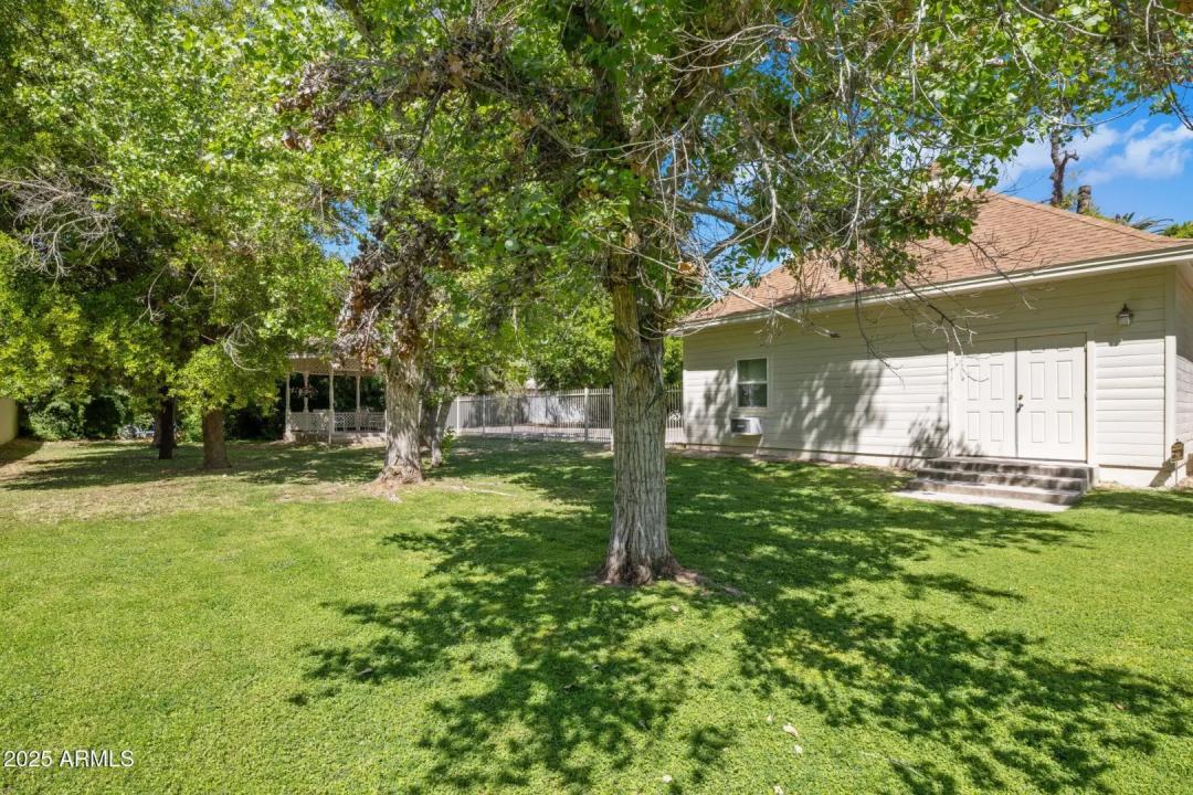 Real Estate Picture 50