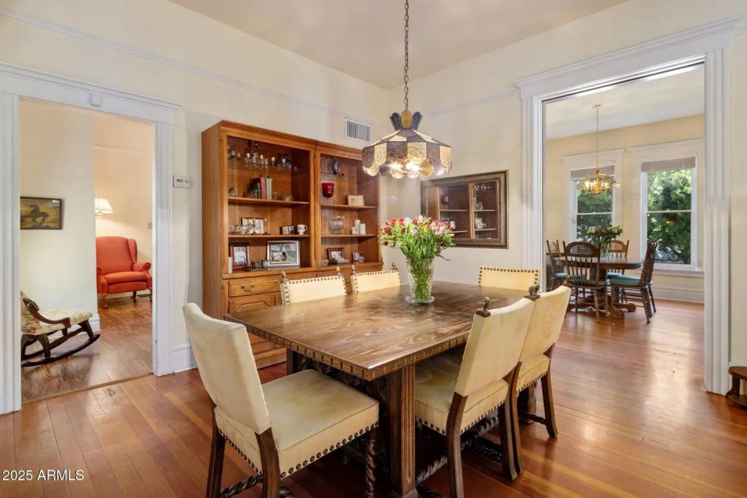 Real Estate Picture 13