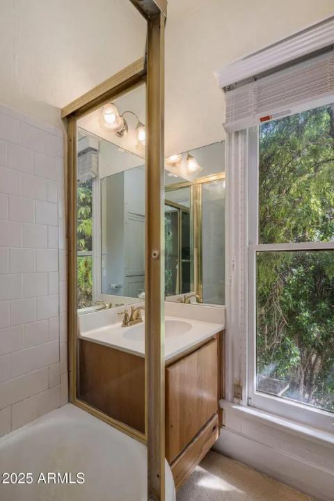 Real Estate Picture 31