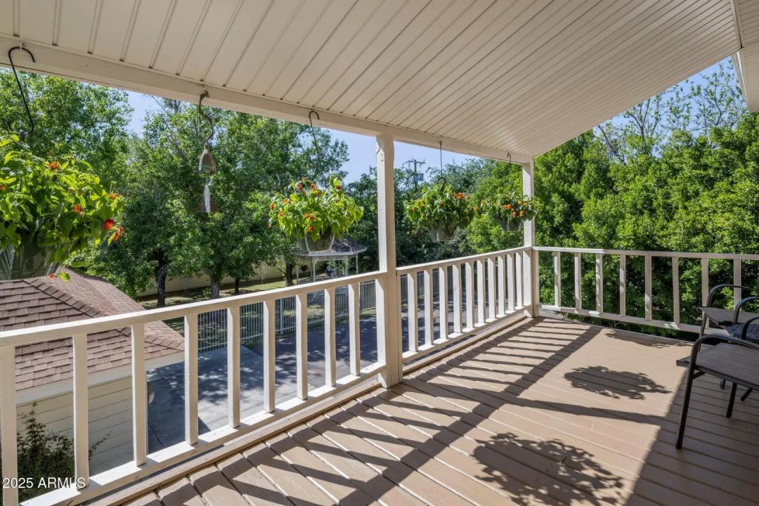 Real Estate Picture 25