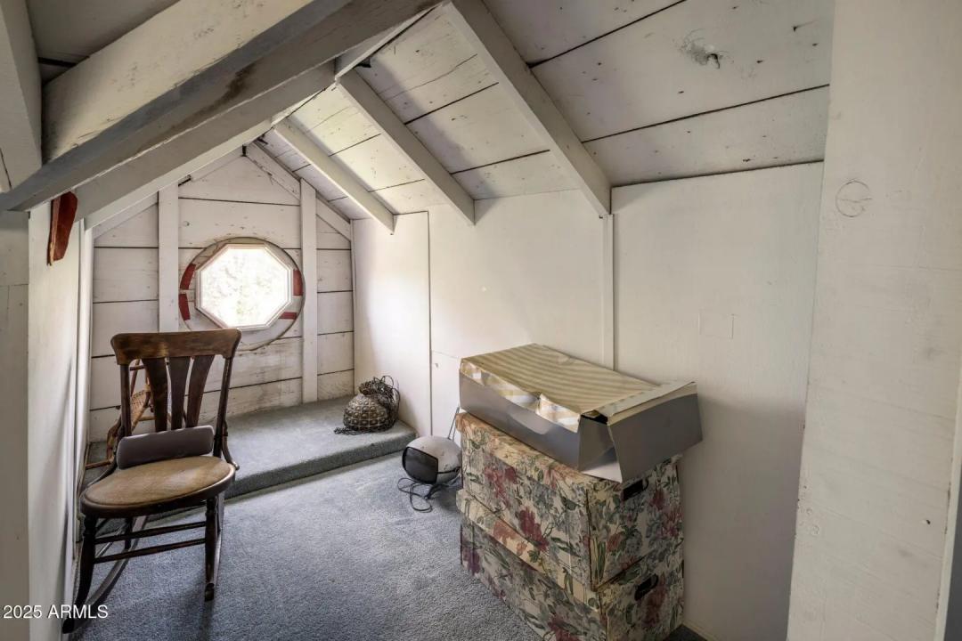 Real Estate Picture 33