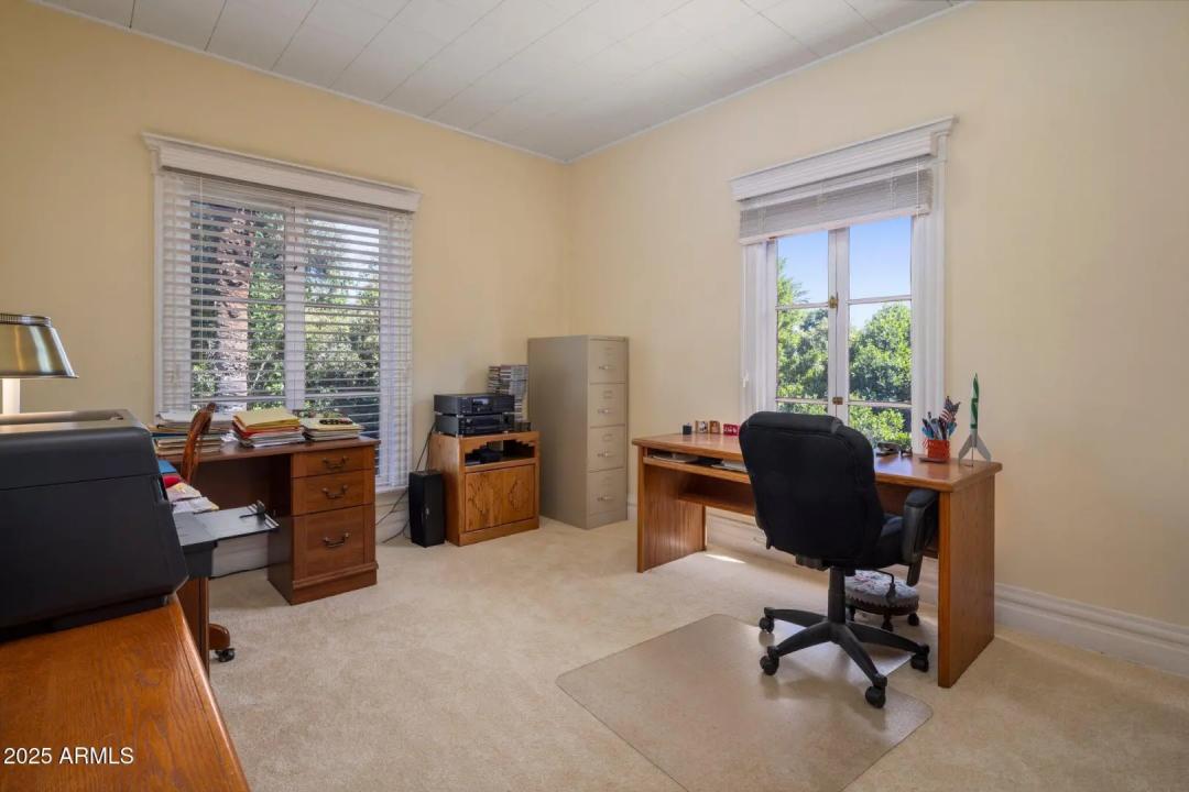 Real Estate Picture 32