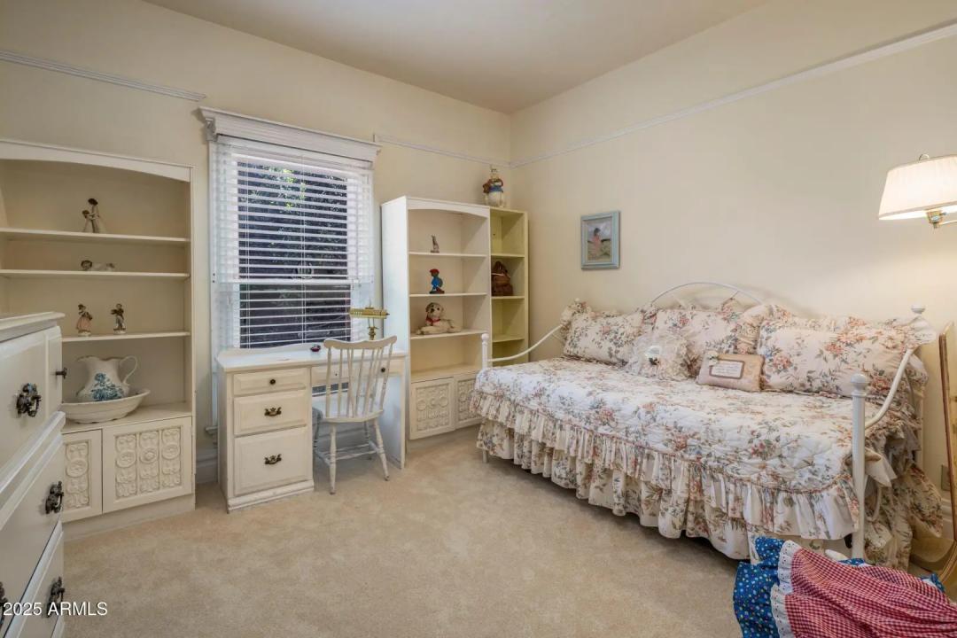 Real Estate Picture 30