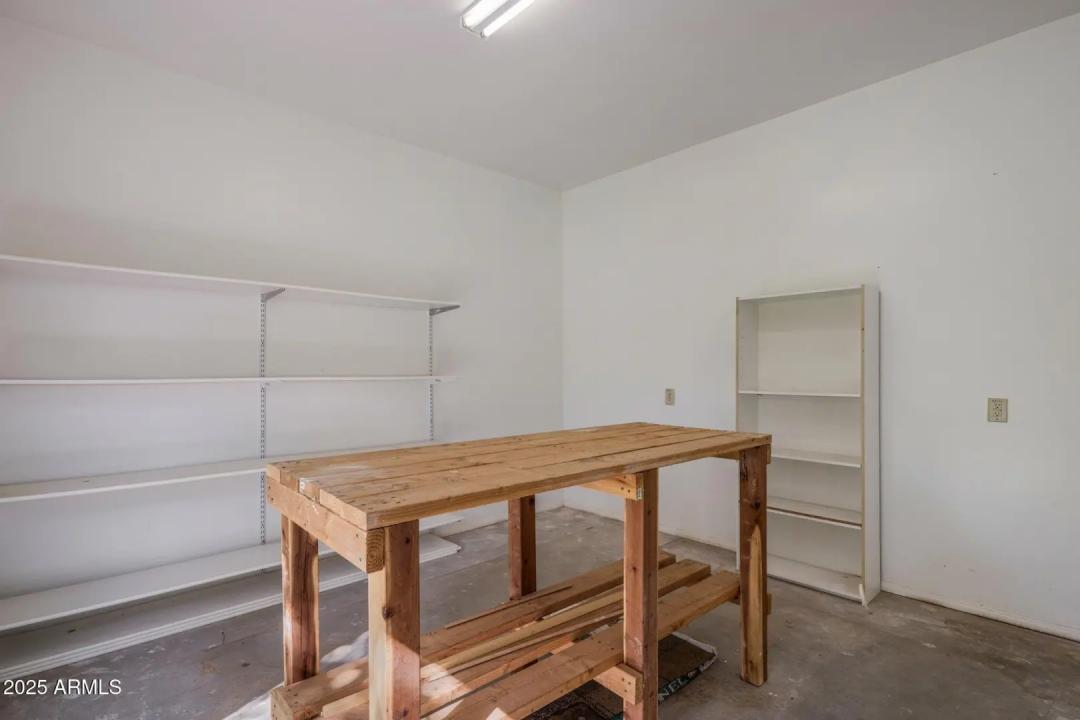 Real Estate Picture 43
