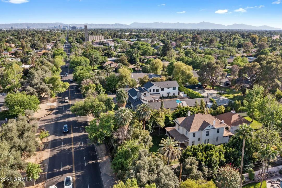 Real Estate Picture 2
