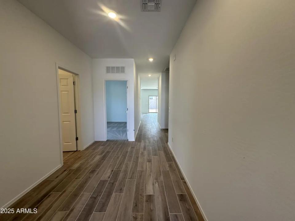 Real Estate Picture 3