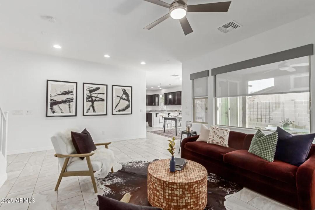 Real Estate Picture 3