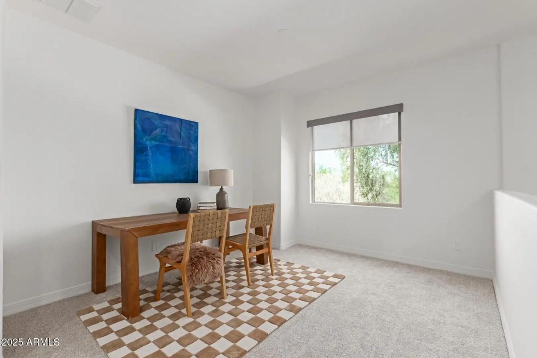 Real Estate Picture 11