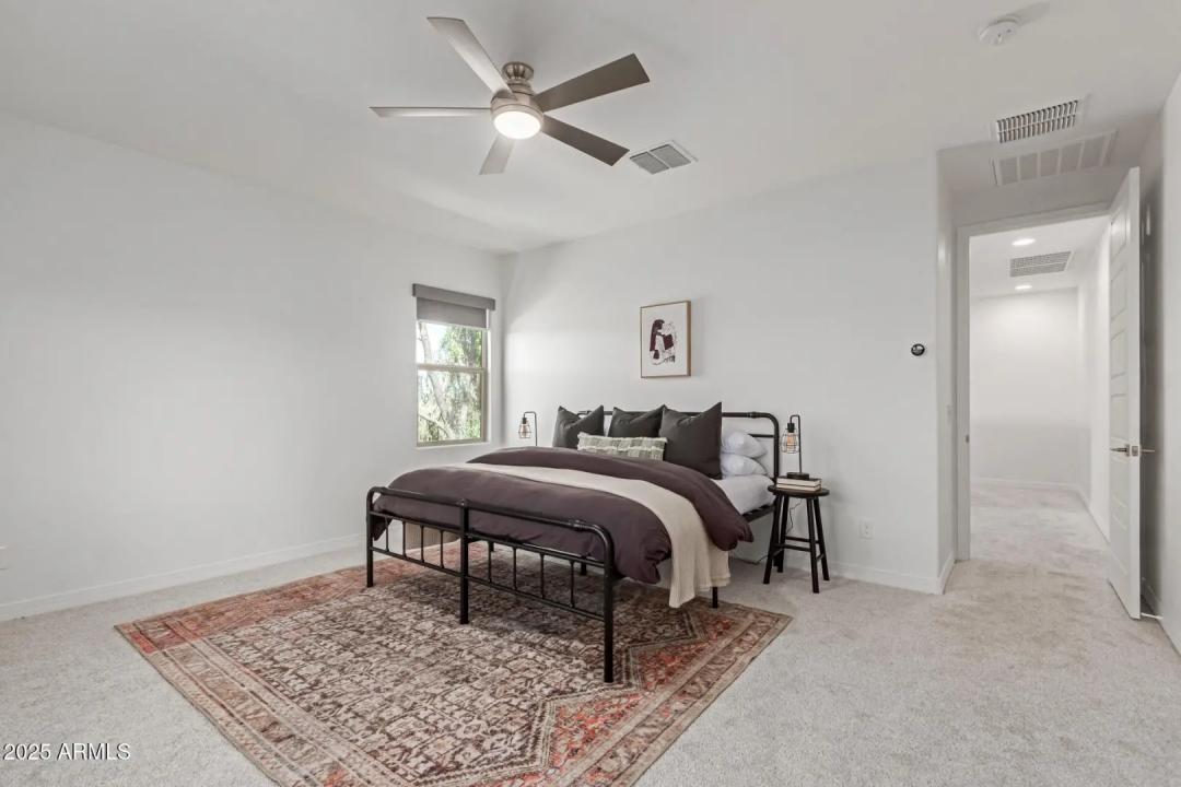 Real Estate Picture 14