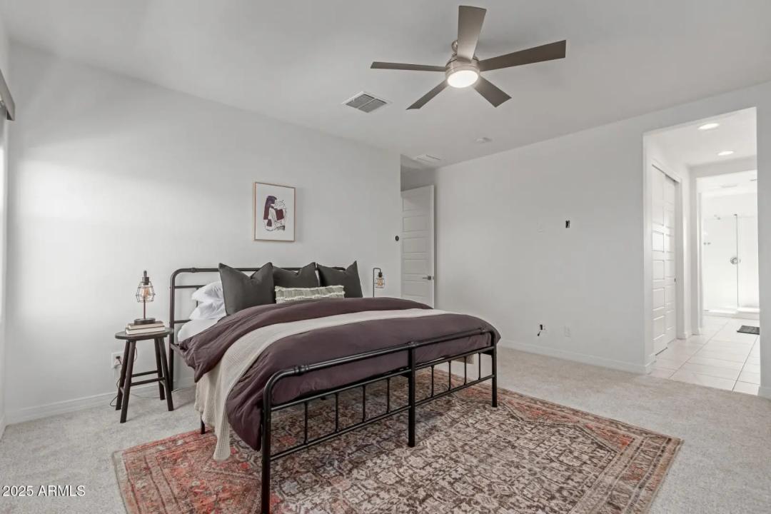 Real Estate Picture 15