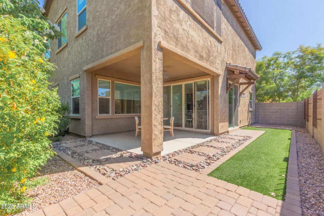 Real Estate Picture 30