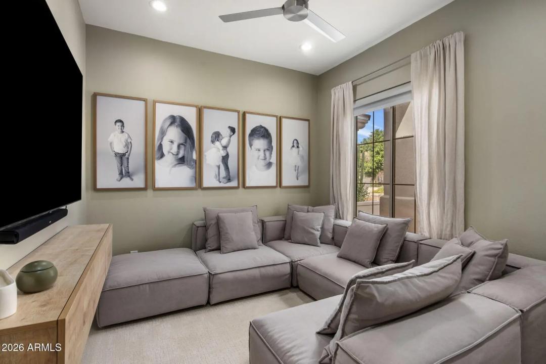 Real Estate Picture 23