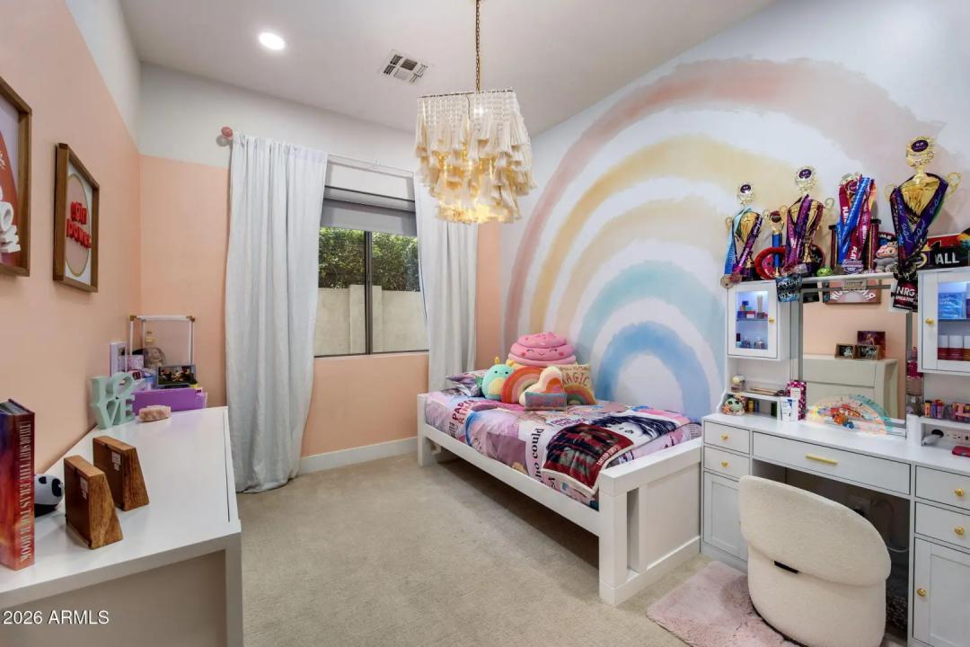 Real Estate Picture 21