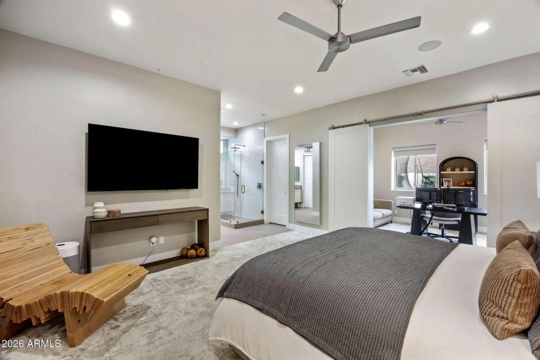 Real Estate Picture 17