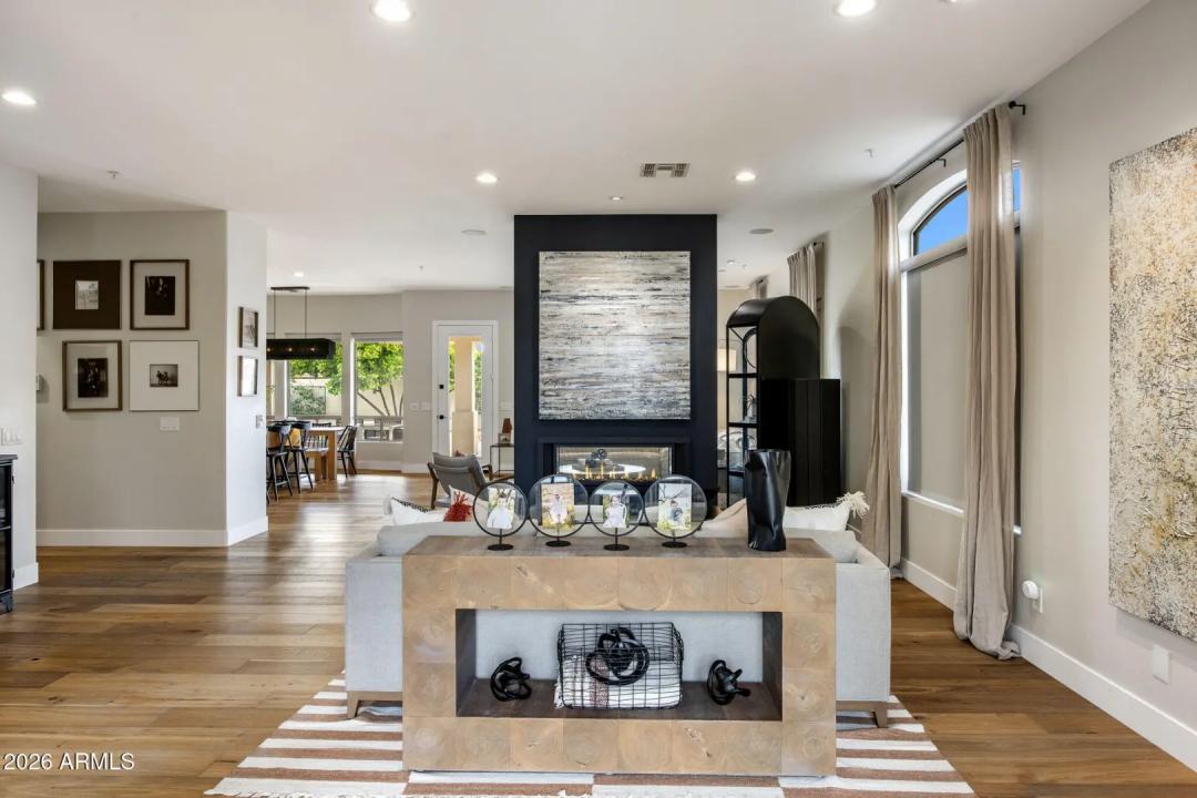 Real Estate Picture 5