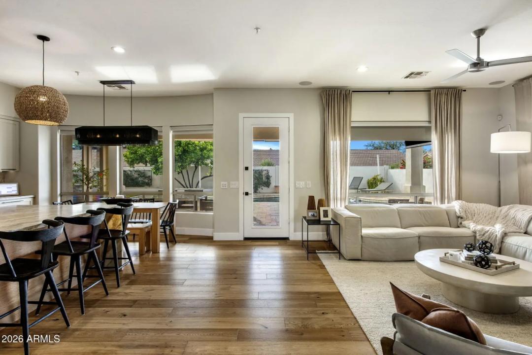 Real Estate Picture 8