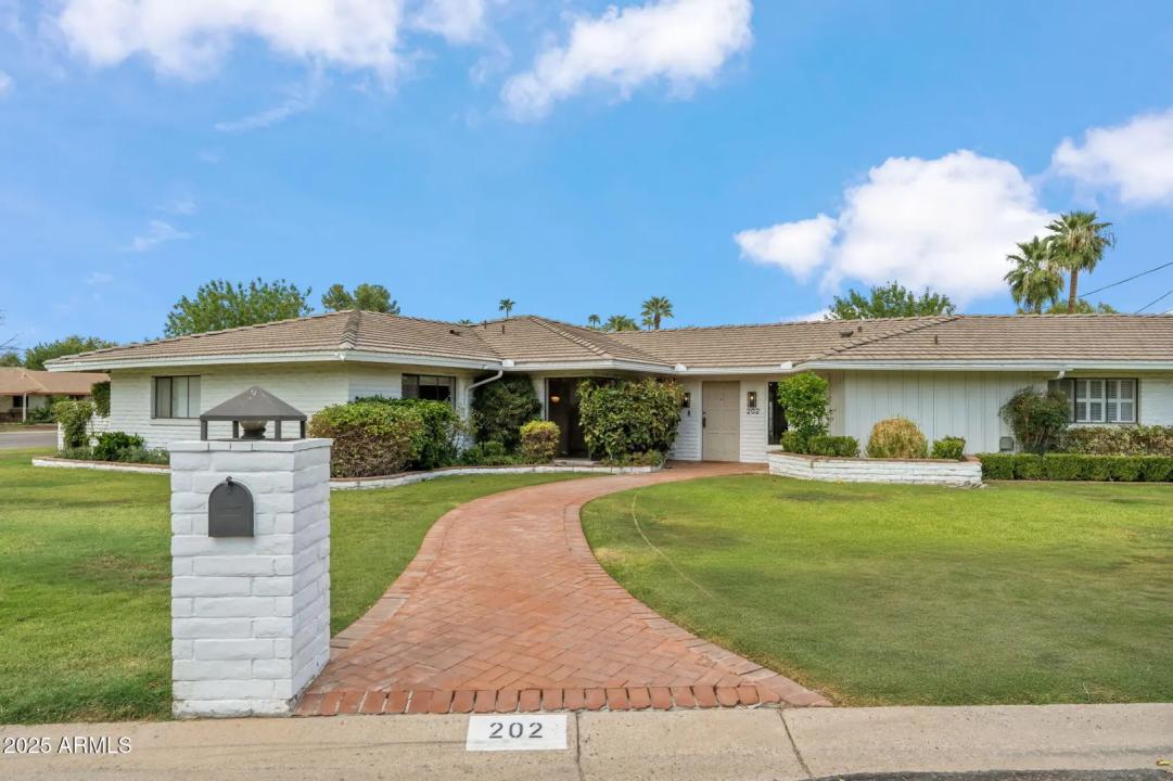 Real Estate Picture 2