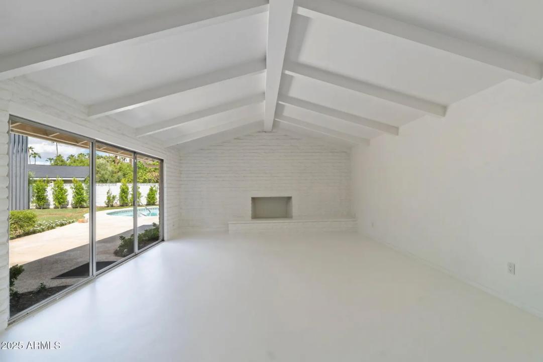 Real Estate Picture 6