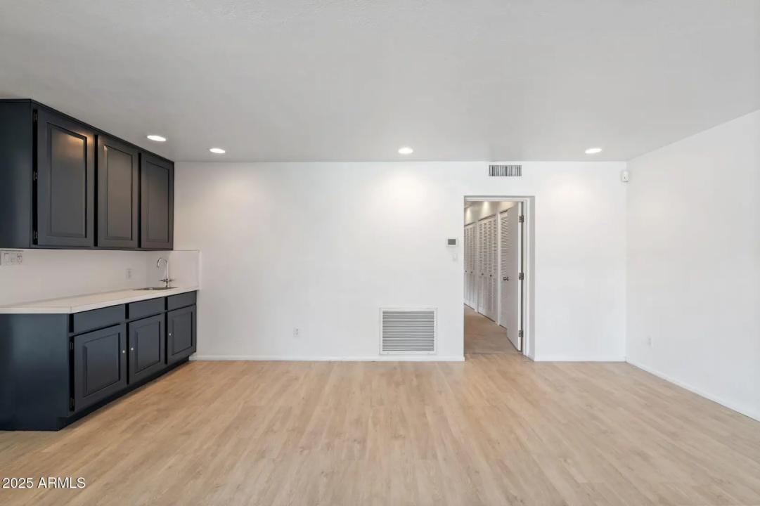 Real Estate Picture 18