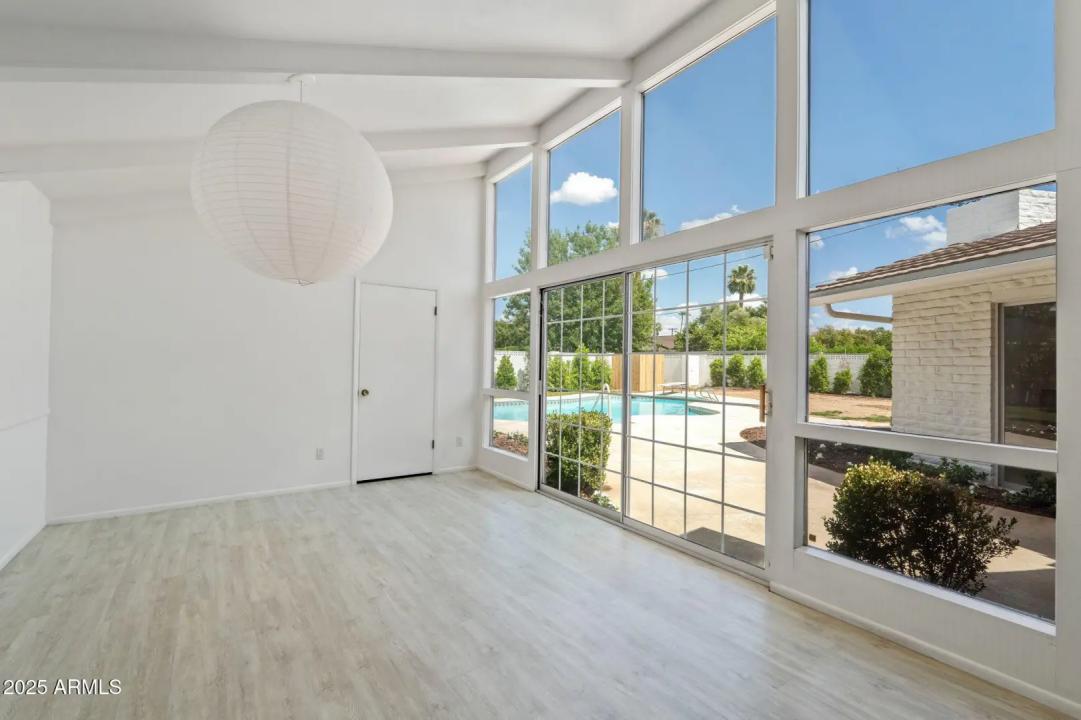 Real Estate Picture 20