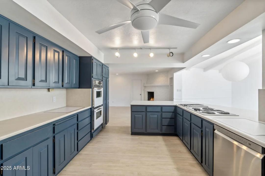 Real Estate Picture 24