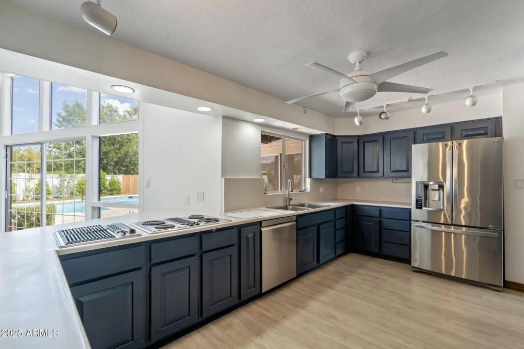 Real Estate Picture 25