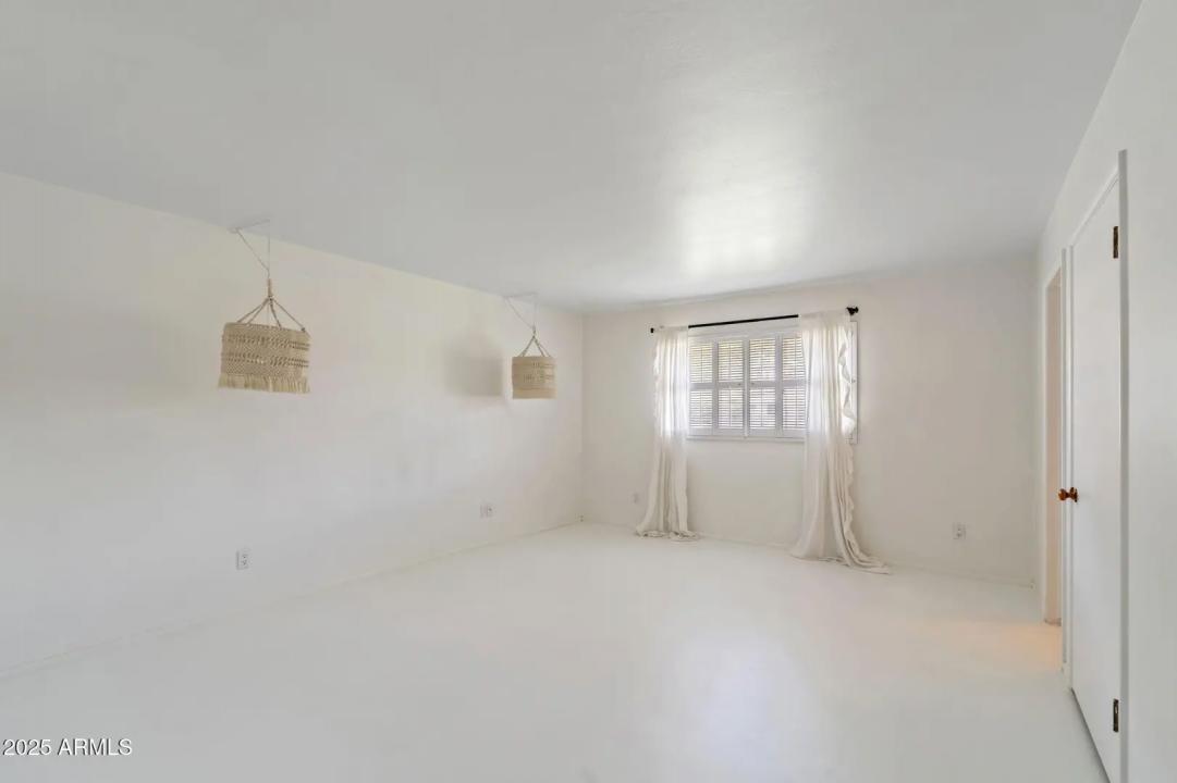 Real Estate Picture 27
