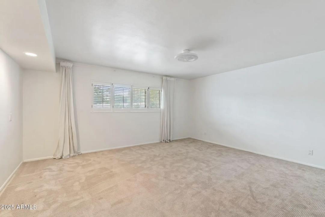 Real Estate Picture 40