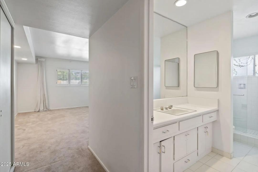 Real Estate Picture 42