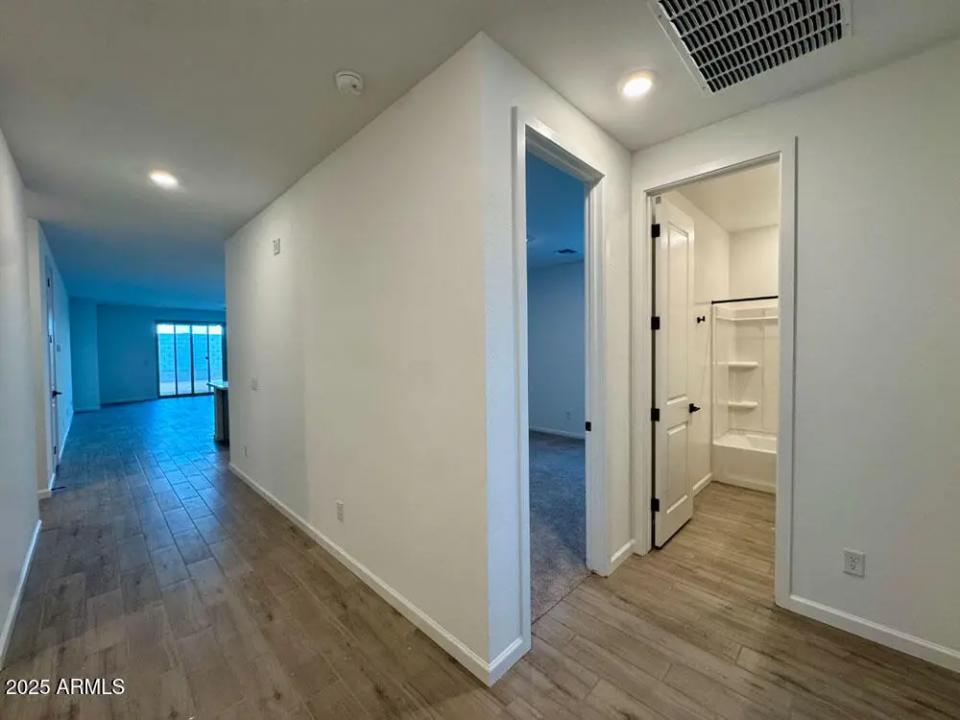 Real Estate Picture 3